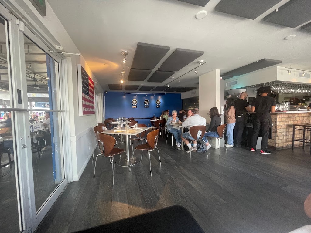 Joey's Italian Cafe 33127