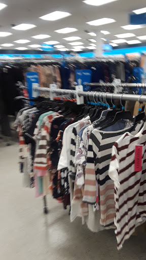 Clothing Store «Ross Dress for Less», reviews and photos, 13855 Outlet Dr, Silver Spring, MD 20904, USA