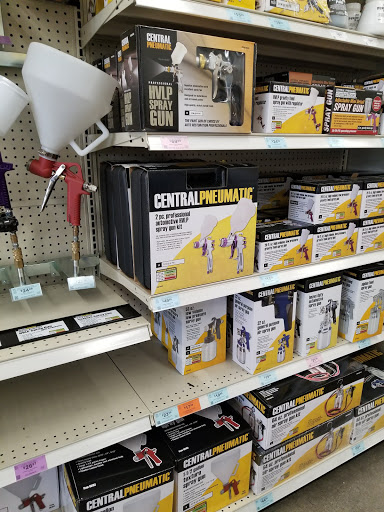 Hardware Store «Harbor Freight Tools», reviews and photos, 1349 N Blackstone Ave, Fresno, CA 93703, USA