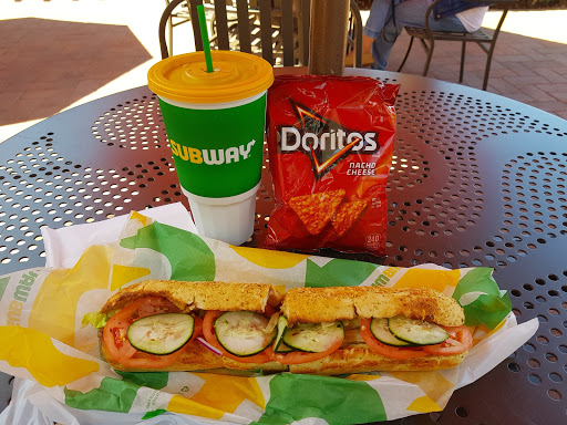 Shopping Mall «Quail Hill Shopping Center», reviews and photos, 6501 - 6875 Quail Hill Pkwy, Irvine, CA 92603, USA