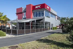 KFC La Rochelle Lagord image