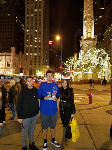 Sportswear Store «Columbia Sportswear», reviews and photos, 830 N Michigan Ave, Chicago, IL 60611, USA