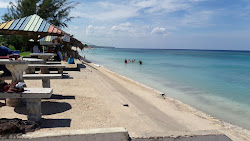 Foto von Runaway Bay Beach mit sehr sauber Sauberkeitsgrad