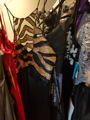 Consignment Shop «Brand Used Thrift And Consignment Shop», reviews and photos, 157 Dolson Ave, Middletown, NY 10940, USA