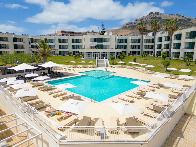 Vila Baleira Suites Horário de abertura