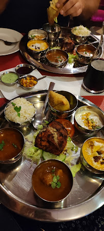 Thali du Bombay Palace - Restaurant Indien Marseille - n°3
