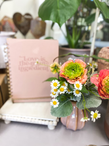 Florist «The Vines Flower & Garden Shop», reviews and photos, 33245 Grand River Ave, Farmington, MI 48336, USA