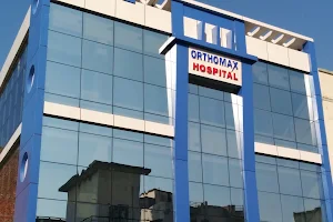 Orthomax hospital, Orthopedic doctor,Knee replacement and Spine surgeon, Hip & Joint Replacement Surgeon in Varanasi up India image