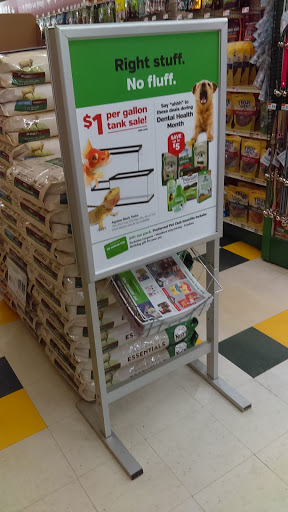 Pet Supply Store «Pet Supplies Plus», reviews and photos, 2649 E Grand River Ave, Howell, MI 48843, USA