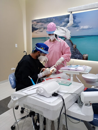 Cancun Dental Care