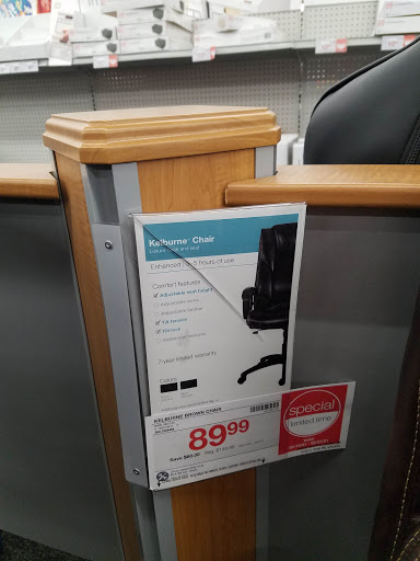 Office Supply Store «Staples», reviews and photos, 204 Airport Plaza Blvd, Farmingdale, NY 11735, USA