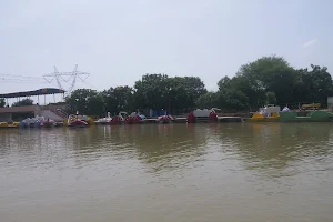 Chenab Park Lake image