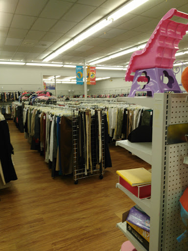Thrift Store «Cheviot Goodwill Store», reviews and photos, 3980 N Bend Rd, Cincinnati, OH 45211, USA