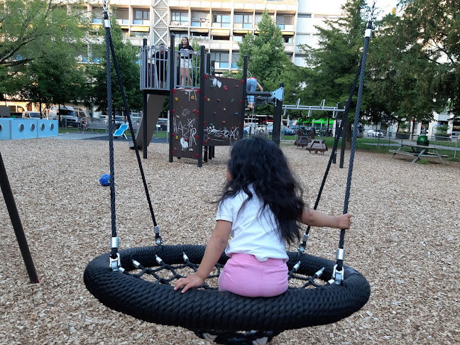 Place de jeux du parc des Acacias