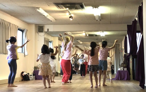 ダンススクール キッズダンススタジオSerenita 草加店