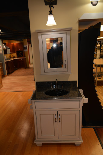 Home Improvement Store «Nashua Wallpaper & Paint», reviews and photos, 129 W Pearl St #1, Nashua, NH 03060, USA