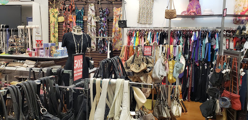 Clothing Store «Uptown Cheapskate», reviews and photos, 929 E Commercial Blvd, Oakland Park, FL 33334, USA