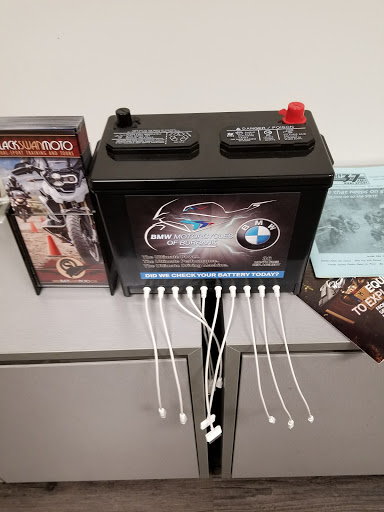 BMW Motorcycle Dealer «BMW Motorcycles of Burbank», reviews and photos, 2913 N Ontario St, Burbank, CA 91504, USA