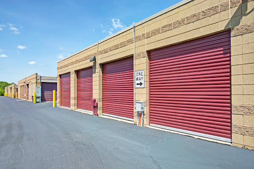 Self-Storage Facility «Metro Self Storage», reviews and photos, 6200 W Old Shakopee Rd, Bloomington, MN 55438, USA