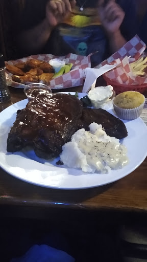 Pub «Wooden Nickel Pub & Eateries», reviews and photos, 1610 Pine St, Silverton, OR 97381, USA