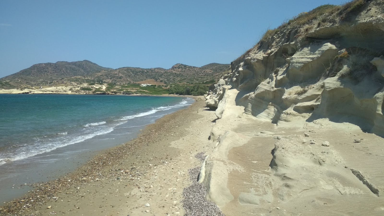 Photo of Ellinika beach with partly clean level of cleanliness