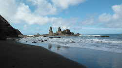 Photo de Playa De Arguamul avec un rivage spacieux