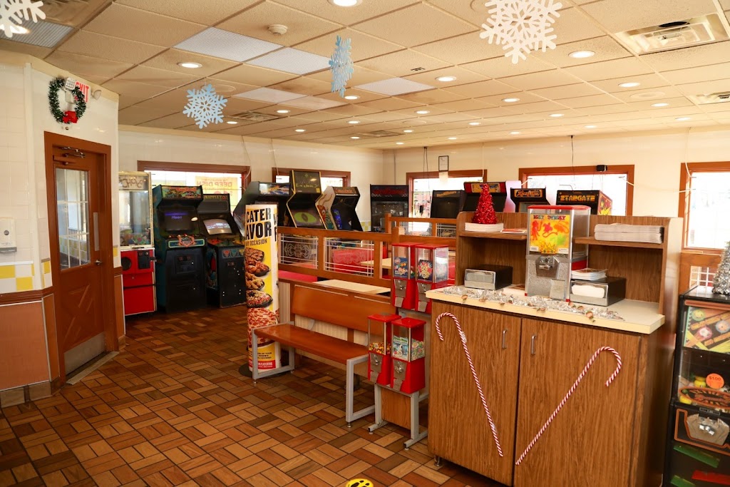 Hungry Howie's Pizza 48036