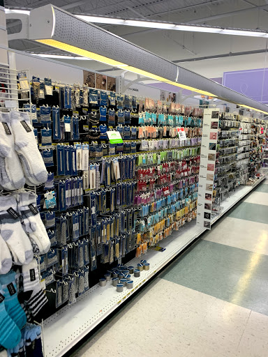 Fabric Store «Jo-Ann Fabrics and Crafts», reviews and photos, 354 Cox Creek Pkwy, Florence, AL 35630, USA