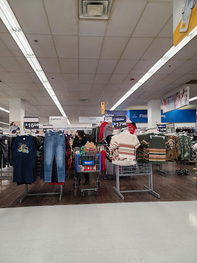 Shopping Mall «Panorama Mall», reviews and photos, 8401 Van Nuys Blvd, Panorama City, CA 91402, USA