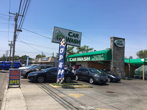 Car Wash «109 Car Wash & Detail Center», reviews and photos, 1007 Fulton St, Farmingdale, NY 11735, USA