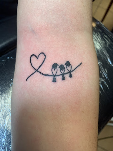 Tattoo Shop «Cross Roads Tattoo and Piercing», reviews and photos, 2070 Texas Ave, Bridge City, TX 77611, USA