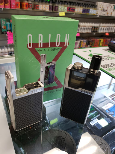 Tobacco Shop «Habits Vape & Smoke shop», reviews and photos, 8391 Folsom Blvd, Sacramento, CA 95826, USA