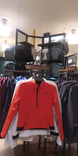 Clothing Store «The North Face Outlet», reviews and photos, 1201 Lighthouse Pl, Michigan City, IN 46360, USA