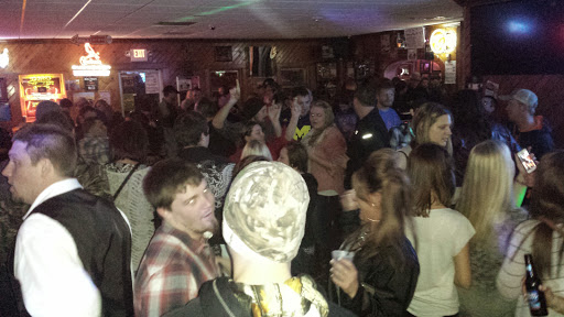 Bar «Orchard Inn Tavern», reviews and photos, 800 N 3rd St, Effingham, IL 62401, USA