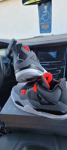 Shoe Store «WSS», reviews and photos, 1638 E Fremont St, Stockton, CA 95205, USA