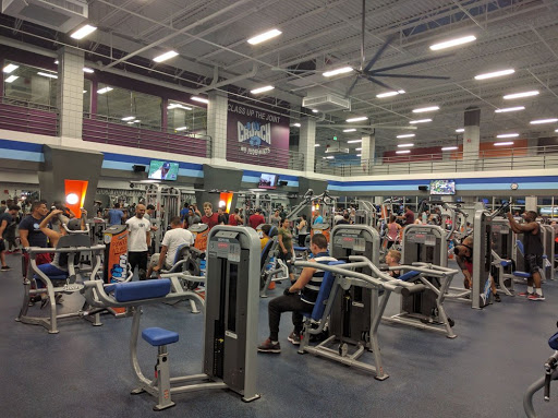 Health Club «Crunch - Tampa Palms», reviews and photos, 15313 Amberly Dr, Tampa, FL 33647, USA