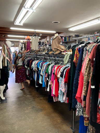 Thrift Store «La Tienda Thrift Store», reviews and photos, 510 N El Camino Real, San Clemente, CA 92672, USA