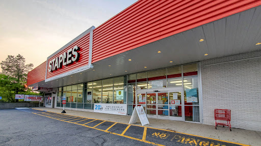 Office Supply Store «Staples», reviews and photos, 465 Tuckahoe Rd, Yonkers, NY 10710, USA