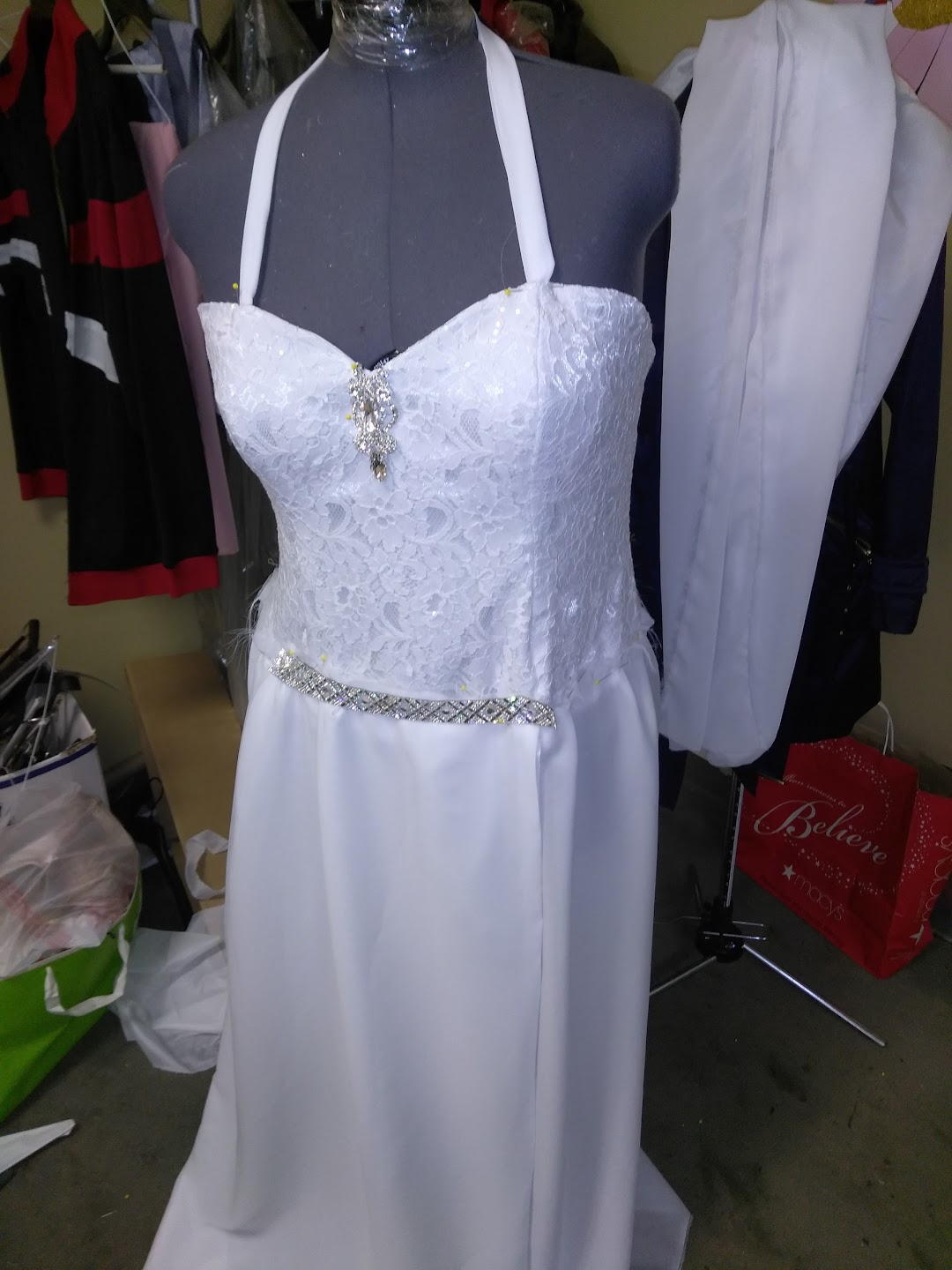 C Lee Bridal Design & Embroidery