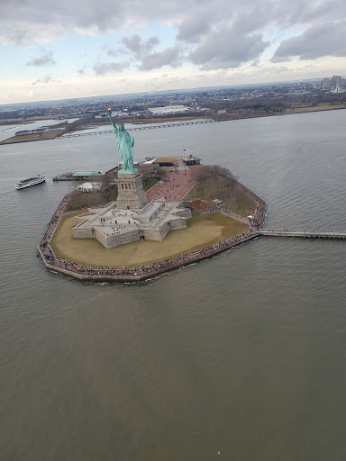Tourist Attraction «Manhattan Helicopters», reviews and photos, 6 E River Piers, New York, NY 10005, USA