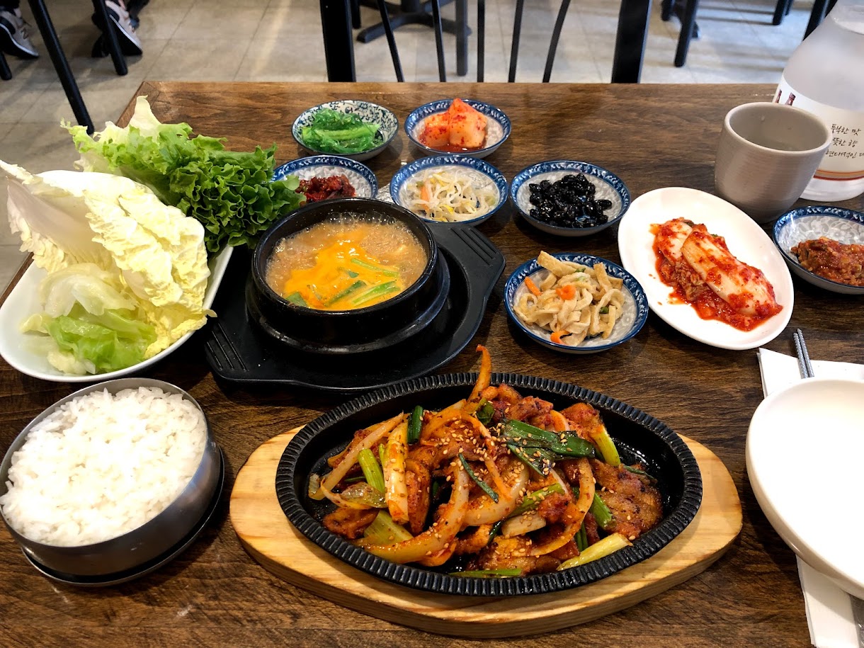 JeunJu Korean Restaurant 전주식당 | 전주할매칼국수 - Authentic Korean home style food