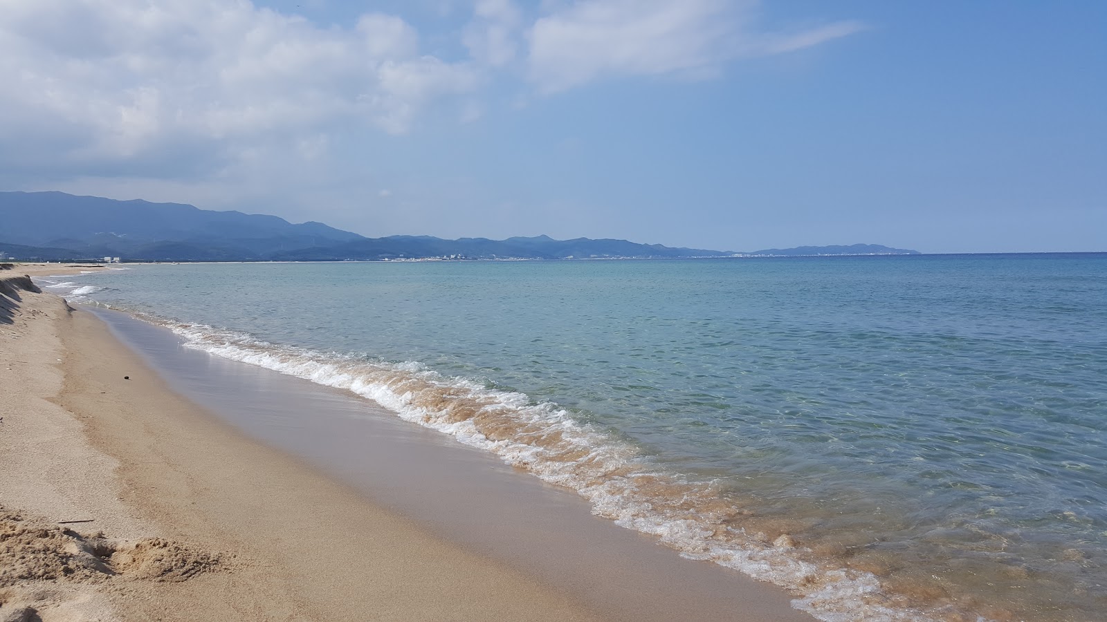 Foto van Tokcheon Beach met hoog niveau van netheid