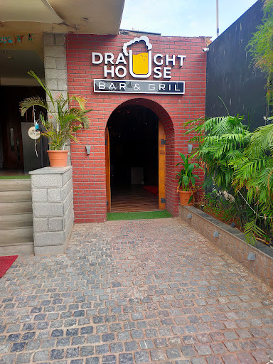 Draught House Bar & Grill