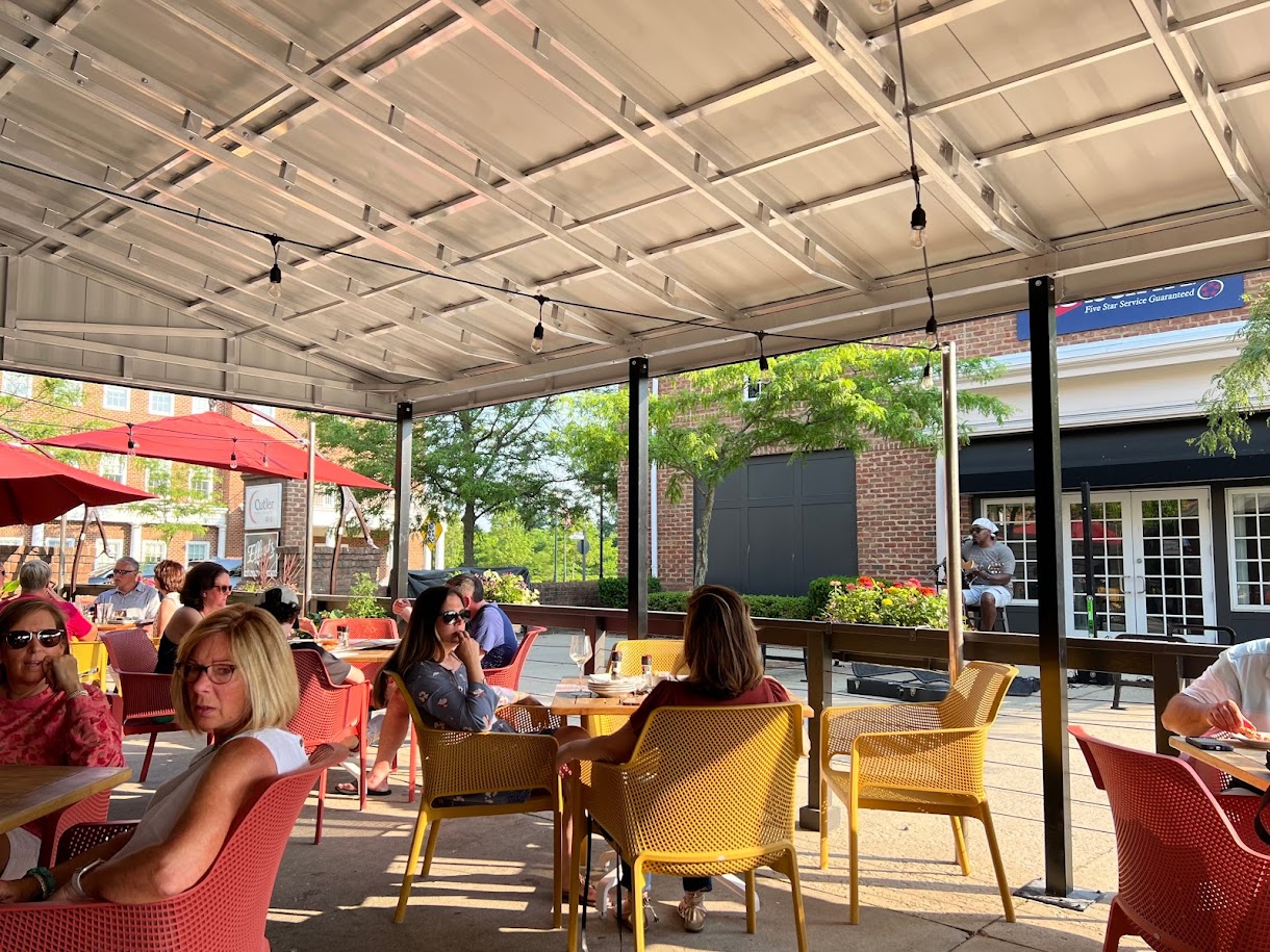 Elliot's Wood Fired Kitchen & Tap