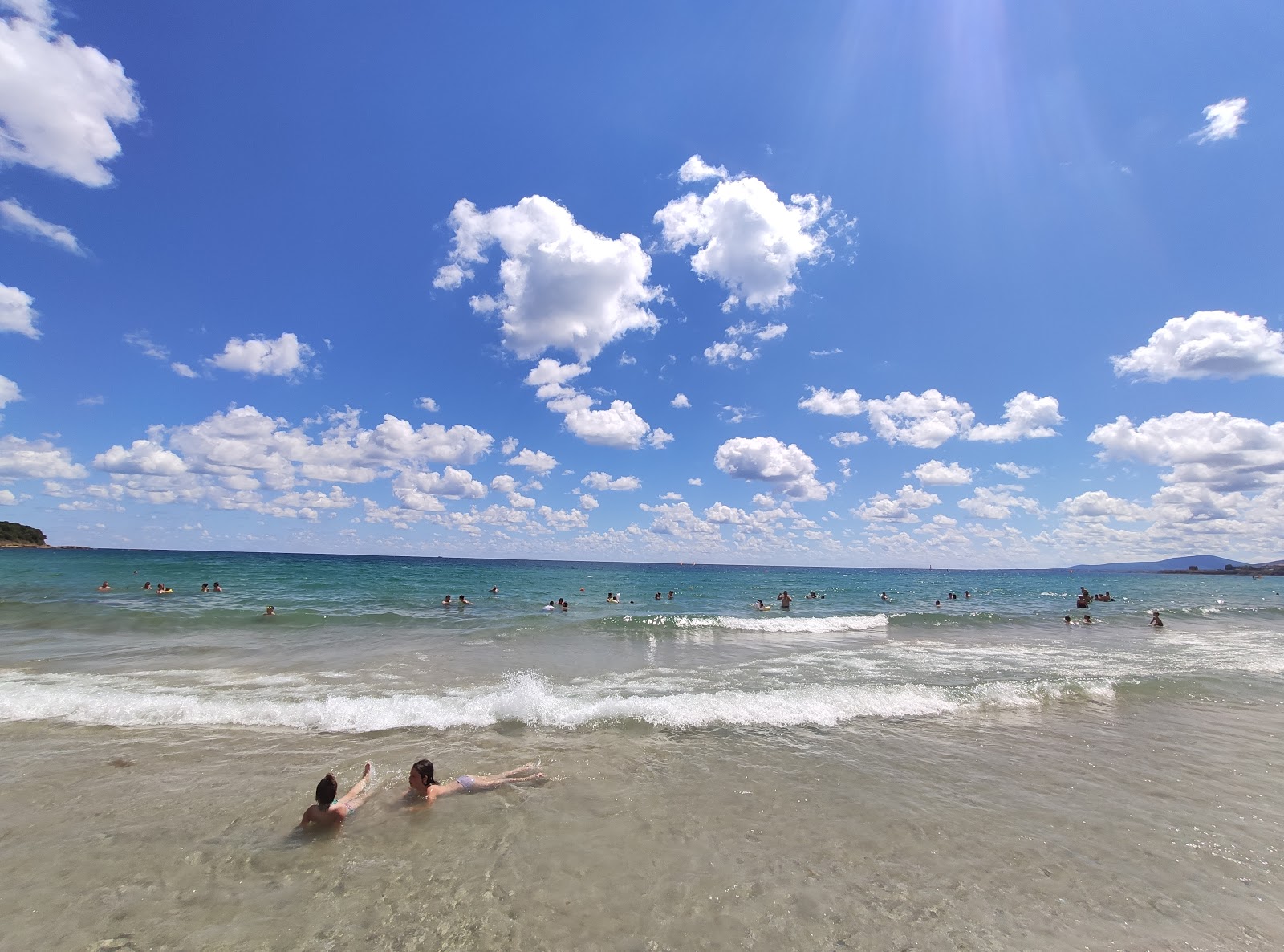 Photo de Pearl beach - endroit populaire parmi les connaisseurs de la détente