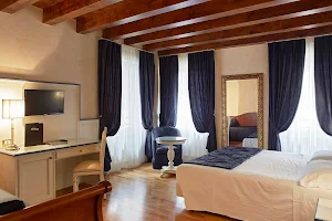 Albergo Mazzanti image