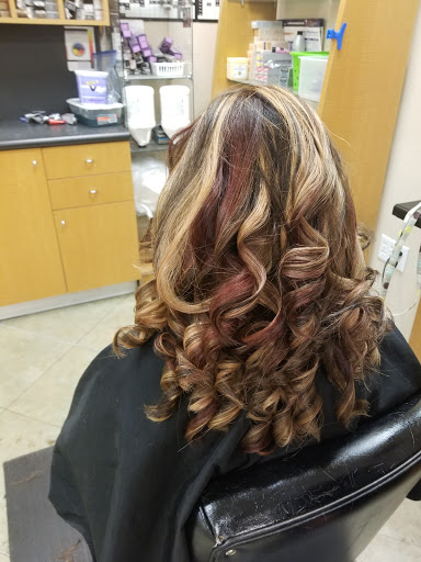 Hair Salon «Fantastic Sams Cut & Color», reviews and photos, 3418 8th St SW, Altoona, IA 50009, USA