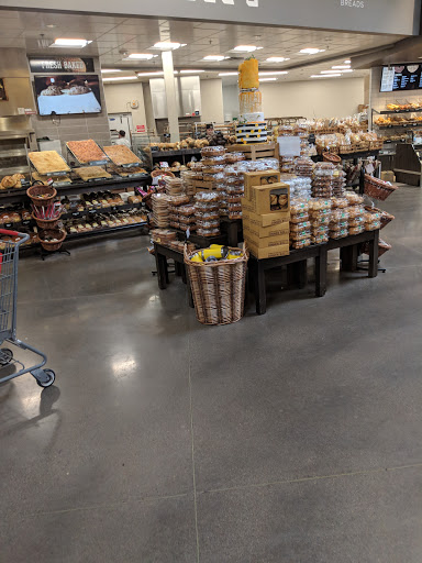 Grocery Store «Hy-Vee», reviews and photos, 6150 Egan Dr, Savage, MN 55378, USA
