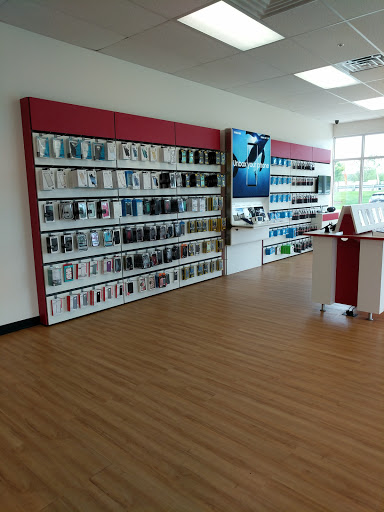 Cell Phone Store «GoWireless Verizon Authorized Retailer», reviews and photos, 19 Manchester Rd #1, Derry, NH 03038, USA