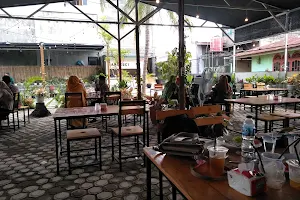 Rangguci Resto & Coffee Shop image